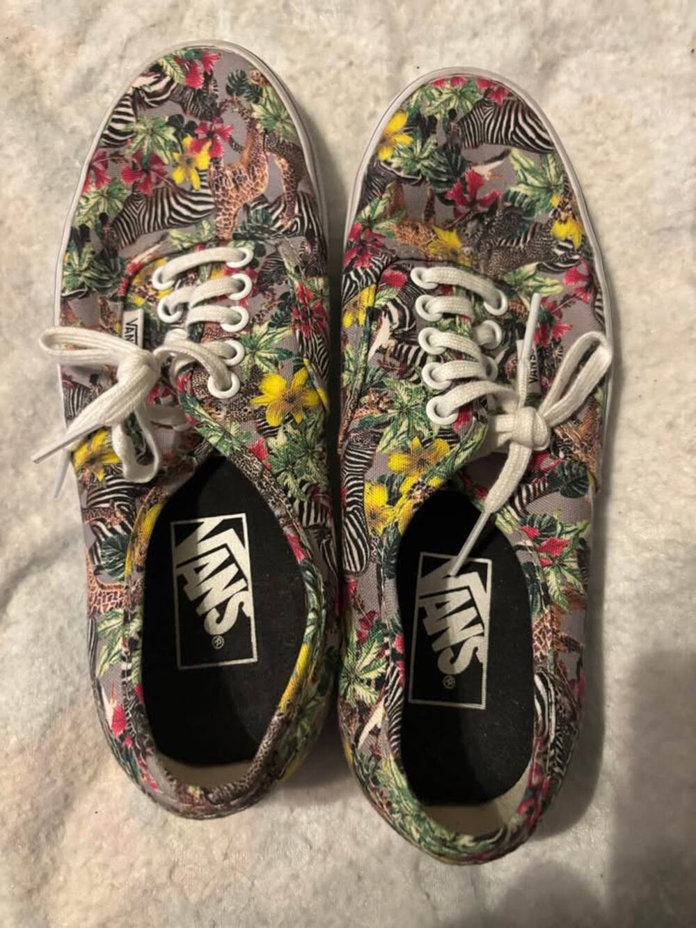 Authentic Vans Tropical Safari Animal Print Shoes – Women’s 9 / Men’s 7.5